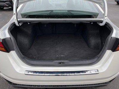 2022 Nissan Altima 2.5 SR Sedan