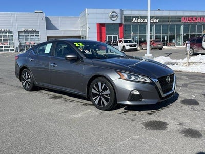 2022 Nissan Altima 2.5 SV Sedan
