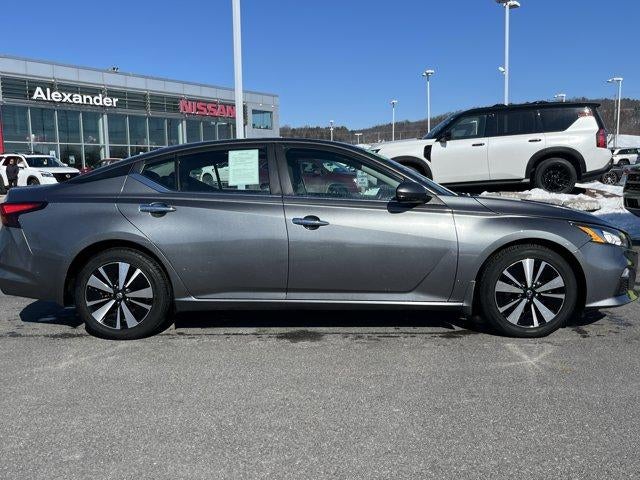 2022 Nissan Altima 2.5 SV Sedan