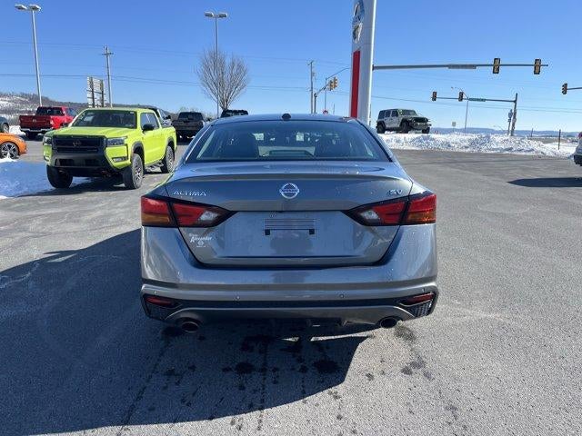 2022 Nissan Altima 2.5 SV Sedan