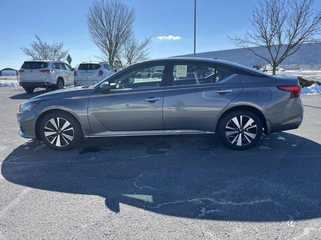 2022 Nissan Altima 2.5 SV Sedan