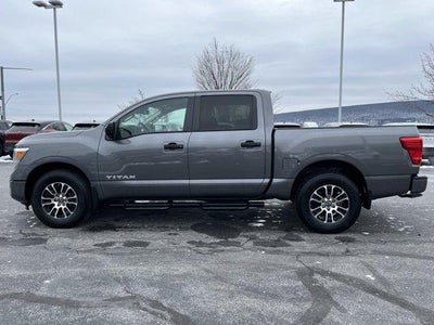 2024 Nissan Titan 4x4 Crew Cab SV