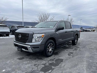 2024 Nissan Titan 4x4 Crew Cab SV