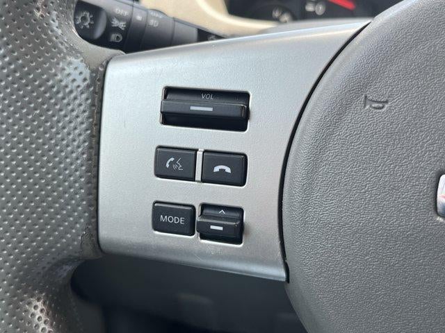 2014 Nissan Frontier 4WD Crew Cab SWB Auto SV