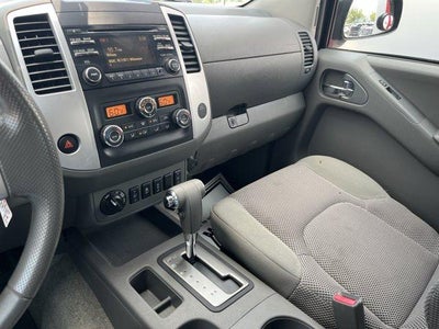 2014 Nissan Frontier 4WD Crew Cab SWB Auto SV