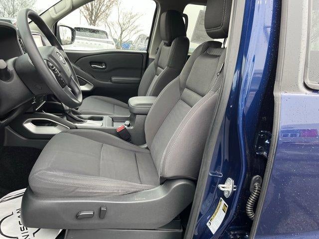 2023 Nissan Frontier Crew Cab 4x4 SV Auto