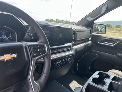 2023 Chevrolet Silverado 1500 Crew Cab Short Box 4-Wheel Drive LT 2FL
