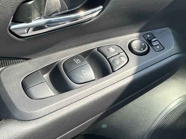 2024 Nissan Kicks SV FWD