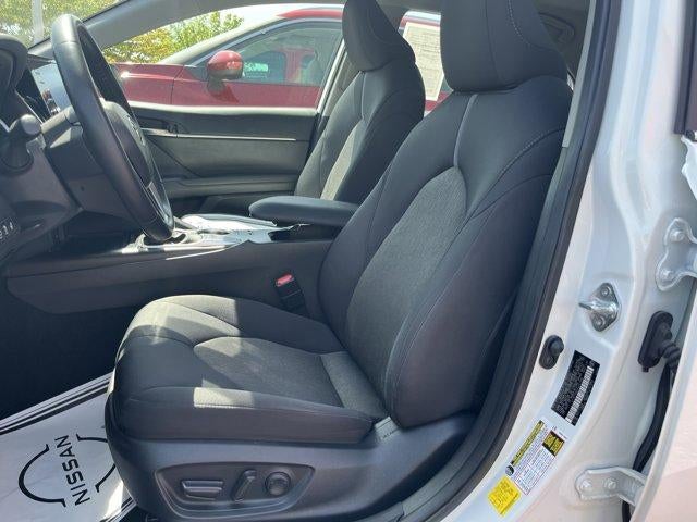 2023 Toyota Camry LE Auto (SE)