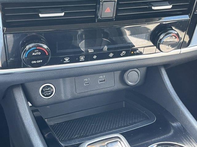 2022 Nissan Rogue AWD SV
