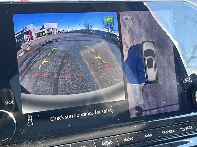 2023 Nissan Pathfinder SL 4WD