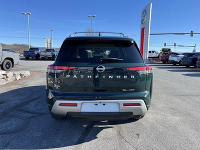 2023 Nissan Pathfinder SL 4WD