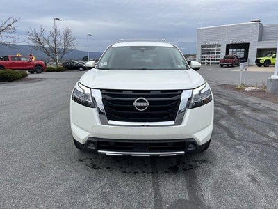 2023 Nissan Pathfinder SL 4WD