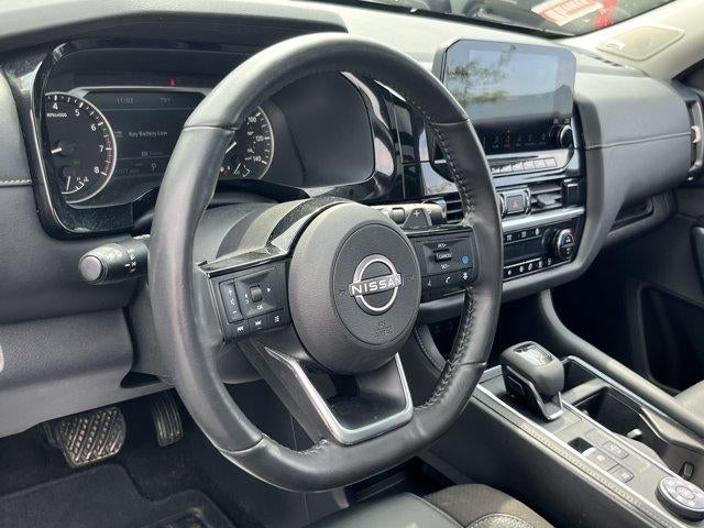 2023 Nissan Pathfinder SL 4WD