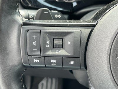 2023 Nissan Pathfinder SL 4WD
