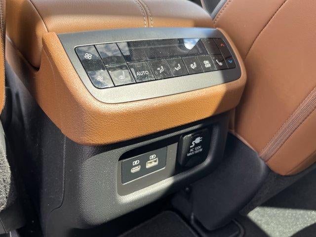 2024 Nissan Pathfinder Platinum 4WD