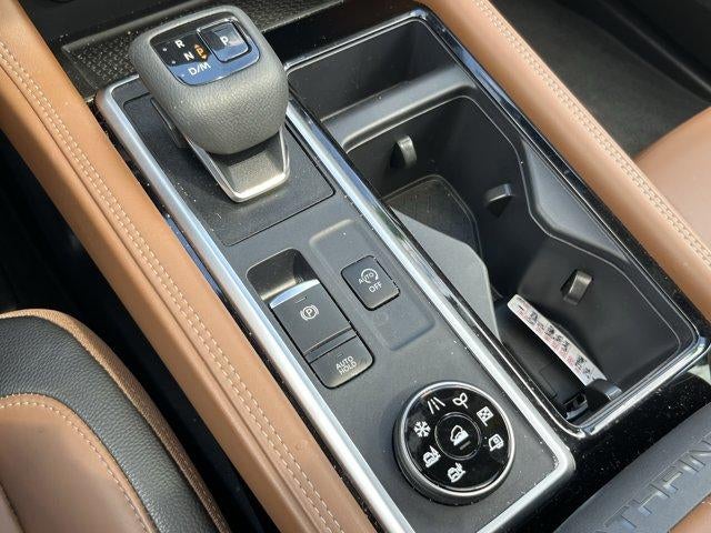 2024 Nissan Pathfinder Platinum 4WD