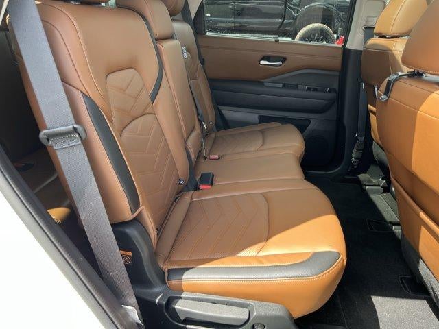 2024 Nissan Pathfinder Platinum 4WD