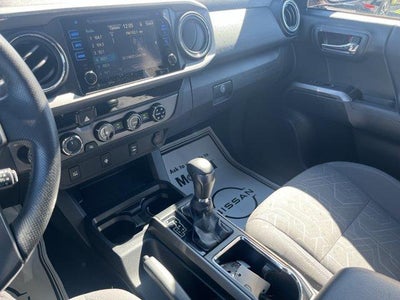 2017 Toyota Tacoma TRD Off Road Access Cab 6' Bed V6 4x4 AT (Natl)