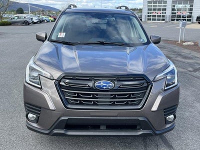 2022 Subaru Forester Premium CVT