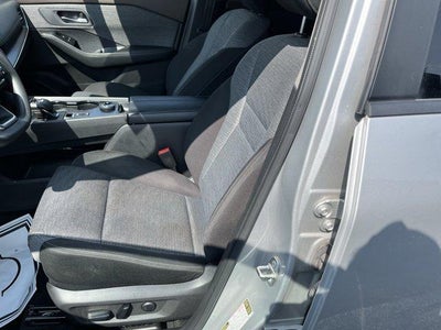2023 Nissan Rogue AWD SV *Ltd Avail*
