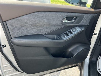 2023 Nissan Rogue AWD SV *Ltd Avail*