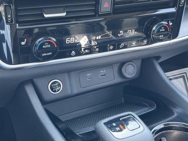 2022 Nissan Rogue AWD SV