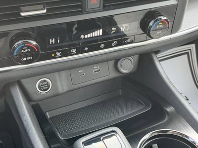 2023 Nissan Rogue AWD SV *Ltd Avail*