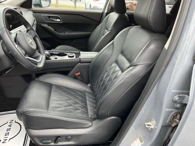 2022 Nissan Rogue AWD Platinum