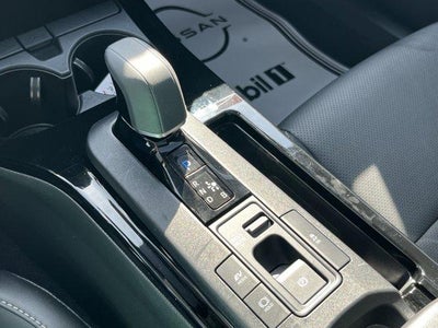 2024 Toyota Prius XLE AWD (Natl)