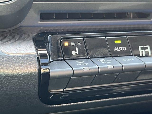 2024 Toyota Prius XLE AWD (Natl)