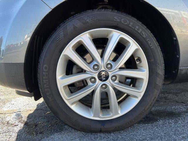 2019 Kia Soul + Auto