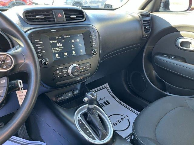2019 Kia Soul + Auto