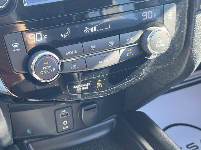 2017 Nissan Rogue AWD SV