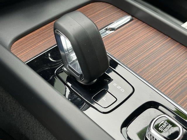 2023 Volvo XC60 Recharge Plug-In Hybrid T8 eAWD PHEV Plus Dark Theme