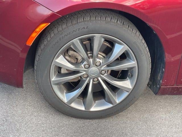 2015 Chrysler 200 4dr Sdn S FWD