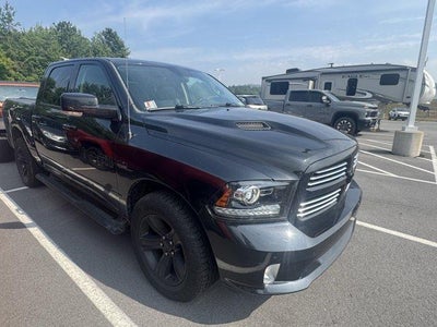 2016 RAM 1500 4WD Crew Cab 5.7 Ft Box Sport