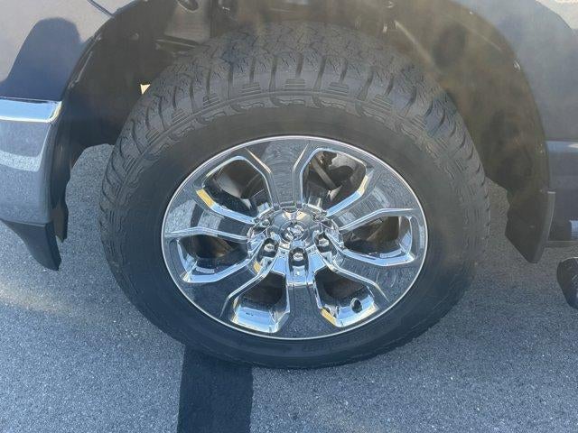 2021 RAM 1500 Big Horn 4x4 Crew Cab 5'7" Box