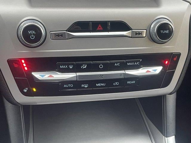 2024 Ford Explorer XLT 4WD