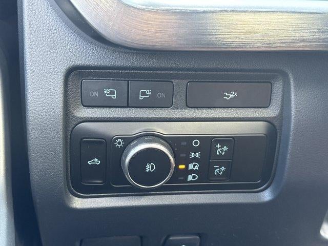 2023 Ford Super Duty F-250 SRW LARIAT 4WD Crew Cab 6.75' Box