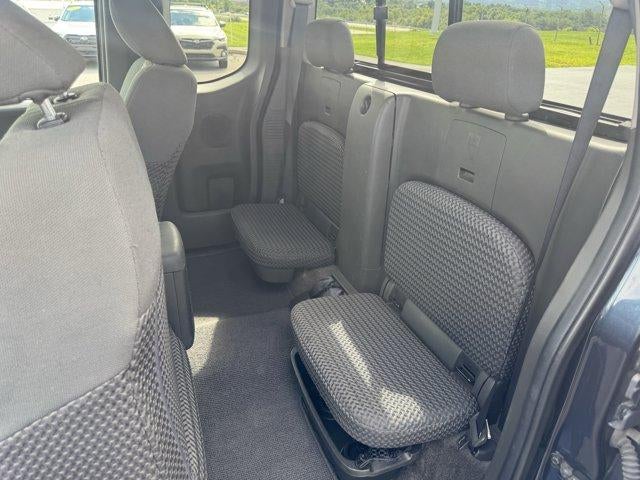 2016 Nissan Frontier 4WD King Cab Auto SV