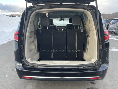 2024 Chrysler Pacifica Touring L FWD