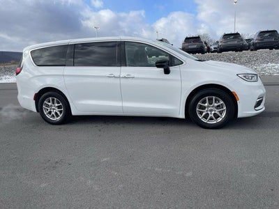 2024 Chrysler Pacifica Touring L FWD