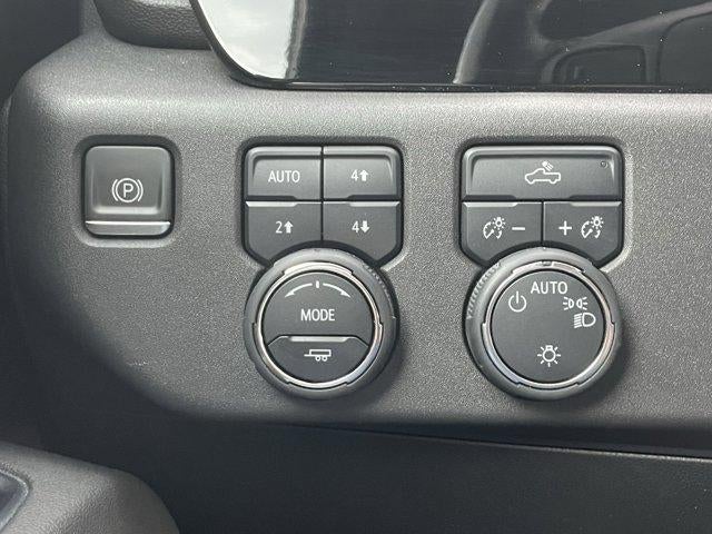 2023 Chevrolet Silverado 1500 Crew Cab Short Box 4-Wheel Drive LT 1LT