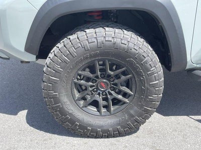 2021 Toyota Tacoma 4WD 4WD TRD Pro Double Cab 5' Bed V6 AT (Natl)