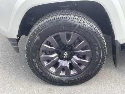 2022 Toyota Tacoma 4WD 4WD Limited Double Cab 5' Bed V6 AT (Natl)
