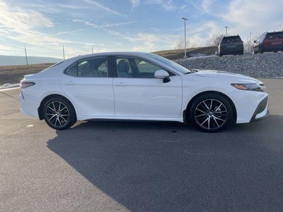 2024 Toyota Camry SE Auto AWD (Natl)