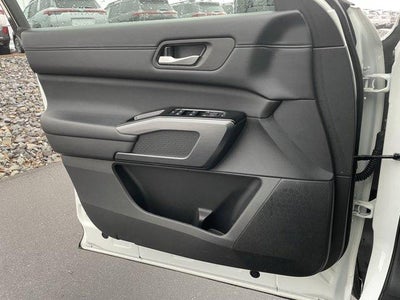 2024 Nissan Pathfinder SL 4WD