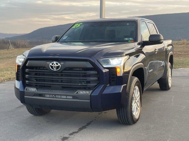 2025 Toyota Tundra 4WD 4WD SR5 CrewMax 5.5' Bed (SE)