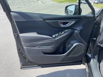 2023 Subaru Forester Premium CVT